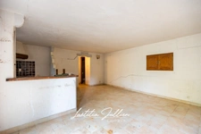 Exclusive listing – Old property requiring reconstruction – Aubagne / Éoures road area