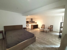 À louer meublé – Marseille 1er – Studio de 51 m² avec cour privative de 25 m²