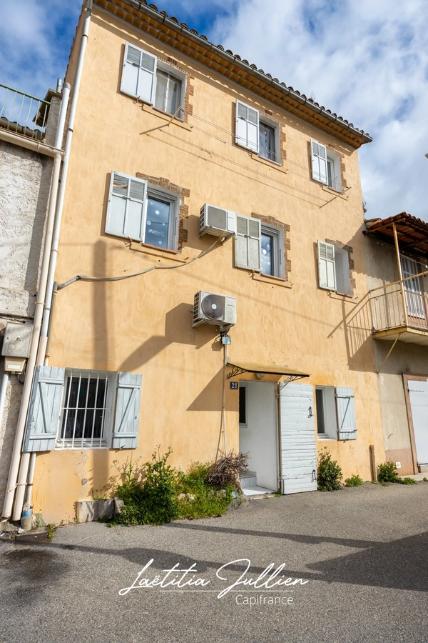 EXCLUSIVITÉ – Cœur de La Valentine - Vente murs commerciaux – Local commercial traversant libre – 55,85 m² – Emplacement n°1