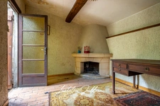 Exclusive listing – Old property requiring reconstruction – Aubagne / Éoures road area