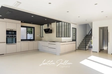 Eoures (13011) – Maison d’architecte contemporaine T4 de 114 m² – Piscine chauffée – Terrain clos 400 m² – Vue dégagée – Prestations haut de gamme