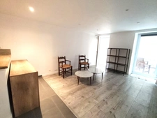 À louer meublé – Marseille 1er – Studio de 51 m² avec cour privative de 25 m²