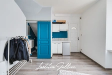 EXCLUSIVITÉ — LES CAMOINS — IMMEUBLE DE VILLAGE DE 93 M², POTENTIEL DE DIVISION