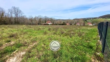 Terrain à vendre de 2 298 m² : espace, calme et potentiel au cœur de Laa-Mondrans.