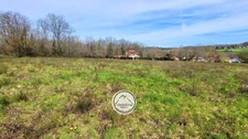 Terrain à vendre de 2 298 m² : espace, calme et potentiel au cœur de Laa-Mondrans.