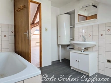 En Exclusivité, spécial investisseur (1 local commercial +T1 + T2+ T3) à Sainte-Suzanne