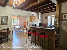 Maison de caractère T7 de 174m2 + grange à Desandans 