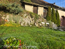 Coup de coeur, en Exclusivité maison de village T3 d'environ 88m2 sur une parcelle de  963m2 + 110m2 de garage + 100m2 combles 