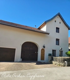 Maison de caractère T7 de 174m2 + grange à Desandans 