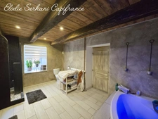Coup de coeur, en Exclusivité maison de village T3 d'environ 88m2 sur une parcelle de  963m2 + 110m2 de garage + 100m2 combles 