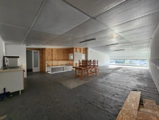 LE CHATEAU D'OLERON emplacement N°1 Local commercial de 204 m2 disponible