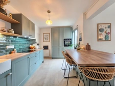 Maison individuelle coup de cœur 5 pièces 114m² – Terrain clos & terrasse + Garage – 2.5 km de la plage