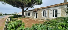 A vendre local d'activité 215m² emplacement premium avec forte visibilité à SAINT PIERRE D'OLERON