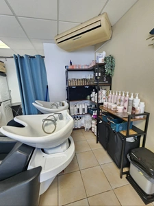 À vendre : Fonds de commerce – Salon de coiffure (40 000 €)  Saint-Trojan-les-Bains – Île d’Oléron