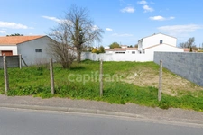 À VENDRE – Terrain à bâtir entièrement viabilisé 446 m² – Zone UB – Exposition Sud – 137 800 € HAI TTC