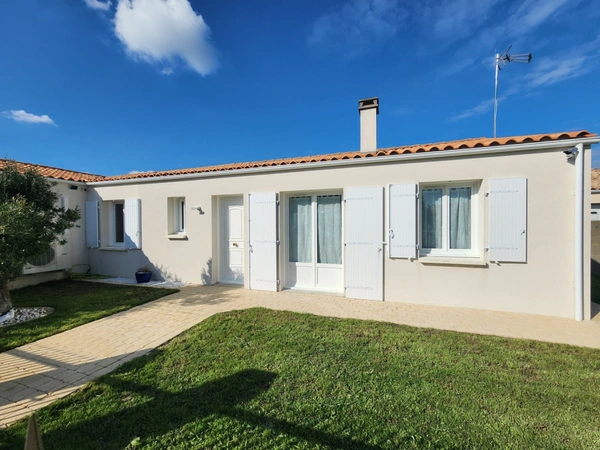 À vendre : Charmante maison de plain-pied 4 pièces – 97 m² habitables + grand garage et abri bois - SAINT PIERRE D'OLERON (17)