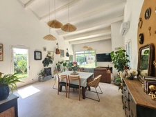 Maison individuelle coup de cœur 5 pièces 114m² – Terrain clos & terrasse + Garage – 2.5 km de la plage