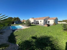 Maison plain pied 120m² , 4chambres, jardin, grand garage, piscine