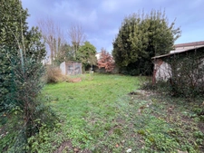 Exclusivité terrain cœur de ville SAINT JEAN D'ANGELY (17)