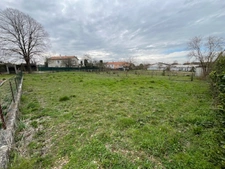 Terrain de 477m² jusqu'à 1450m² en centre ville à SAINT JEAN D'ANGELY (17400)