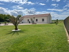 Maison Plain-pied 112m² proche de SAINT JEAN D'ANGELY (17)