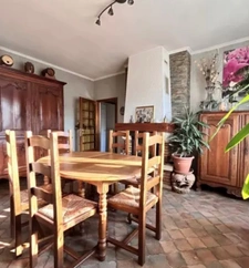 CHATILLON SUR MARNE, à vendre Maison de caractère et dépendances au cœur d'un village viticole