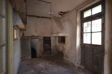 CHÂTEAU THIERRY (02) Maison à vendre de 5 pièces à rénover entièrement avec des dépendances. INVESTISSEURS