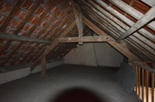 CHÂTEAU THIERRY (02) Maison à vendre de 5 pièces à rénover entièrement avec des dépendances. INVESTISSEURS
