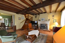 LA FERTE GAUCHER (77) à vendre Maison de caractère, idéale pour un artisan ou profession libérale. 