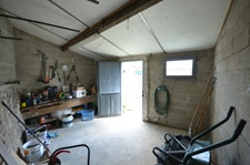 CHATEAU THIERRY (02) à vendre Maison en pierre de 4 pièces avec une dépendance.
