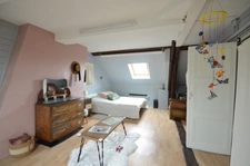 CHÂTEAU THIERRY (02) à vendre belle maison bourgeoise et son jardin joliment agencé.