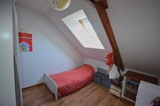 Proche de CHATILLON SUR MARNE (51) à vendre Belle maison en pierre rénovée avec dépendance 
