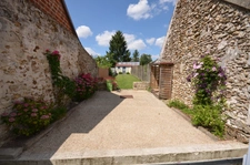 CHATEAU THIERRY (02) à vendre Maison en pierre de 4 pièces avec une dépendance.