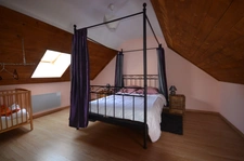 Proche de CHATILLON SUR MARNE (51) à vendre Belle maison en pierre rénovée avec dépendance 