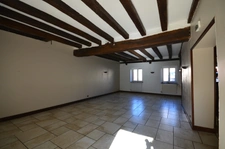 Proche de CHATEAU THIERRY, à vendre ensemble immobilier, ancien bar restaurant.