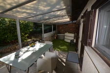 DORMANS (51), à vendre jolie maison de campagne avec son logement insolite