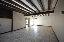 Proche de CHATEAU THIERRY, à vendre ensemble immobilier, ancien bar restaurant.