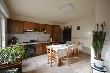 CHATILLON SUR MARNE, à vendre Maison de caractère et dépendances au cœur d'un village viticole