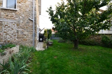 CHATILLON SUR MARNE, à vendre Maison de caractère et dépendances au cœur d'un village viticole