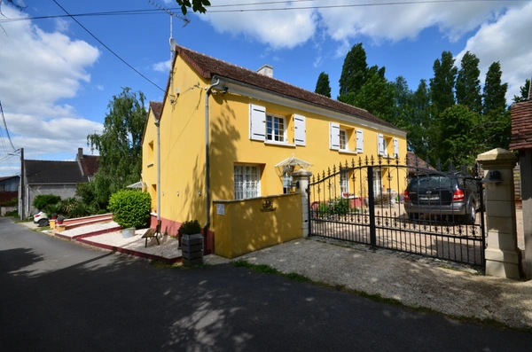 Coulommiers (77) Maison de caractère à vendre de 226 m²
