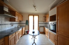 Essômes sur Marne, à vendre maison de 4 pièces sur sous-sol total avec un beau jardin