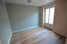 Proche de LA FERTE SOUS JOUARRE (77) à vendre maison de 7 pièces avec local commercial