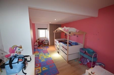 Proche de LA FERTE GAUCHER (77) et de MONTMIRAIL (51) à vendre maison de village de 6 pièces