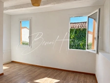 Maison de ville de 130m² avec cour, garage et dépendance 