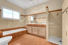 Maison 6 pièces de 229m² sur 2432m² de terrain