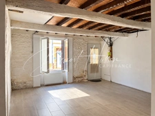 Maison de ville de 130m² avec cour, garage et dépendance 