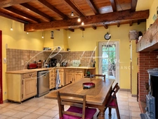 Elegant 7-room (T7) bourgeois house of 174m² on a 362m² plot with garage
