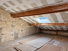 Maison de ville de 130m² avec cour, garage et dépendance 