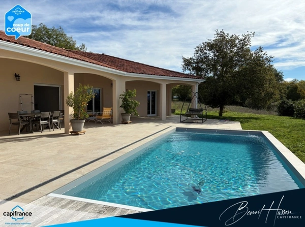 Maison contemporaine T5 avec piscine sur 2966m² de terrain