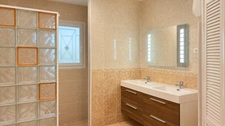 Single-storey 6-room house of 154m²